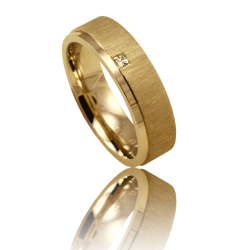 Yellow gold wedding ring