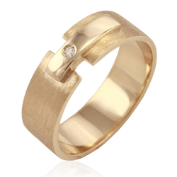 Yellow gold ring